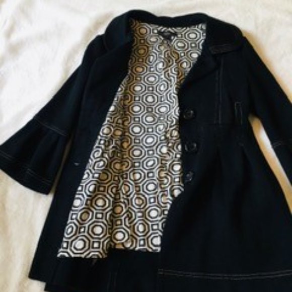 Adorable coat! - Picture 2 of 4